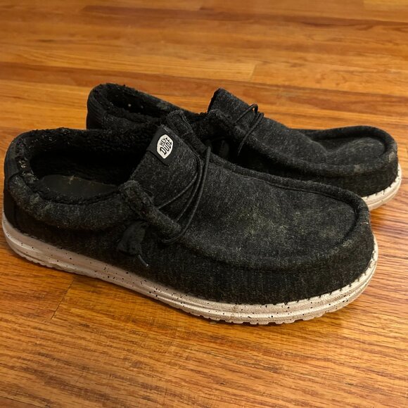 Hey Dude casual shoes size 10 beaters - Picture 1 of 4